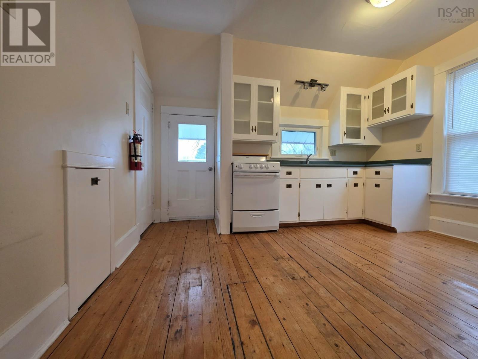92 Willow Street - 32