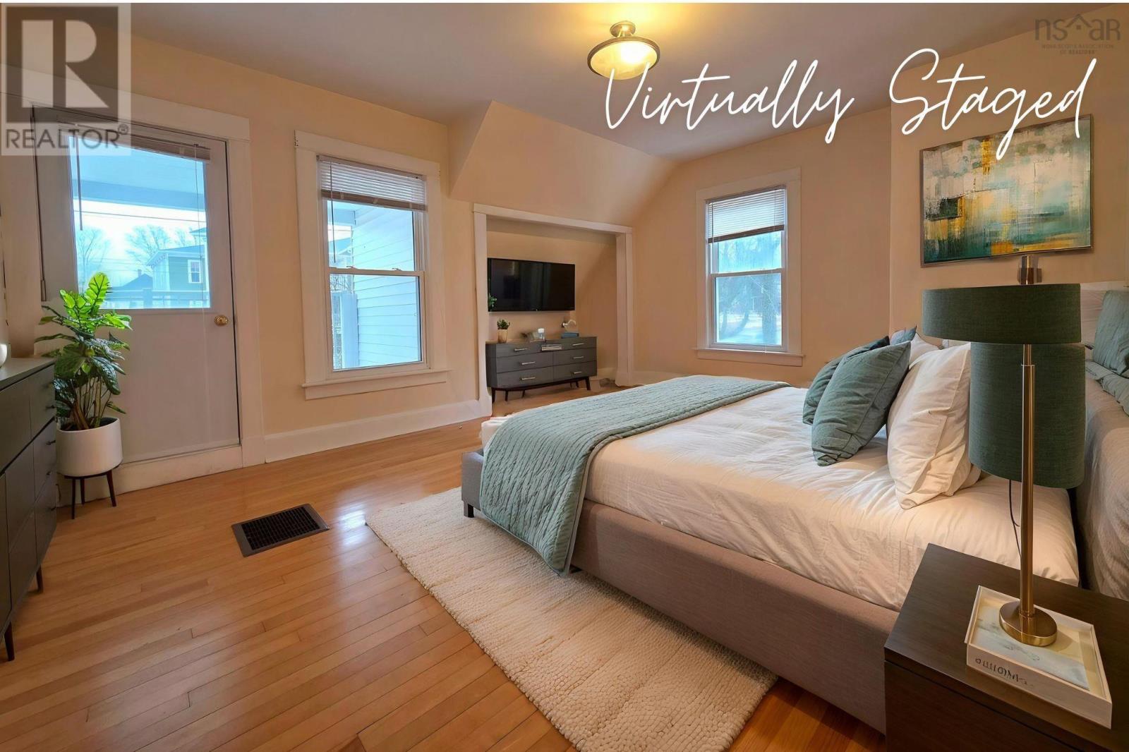 Property 41 of 48 of 92 Willow Street