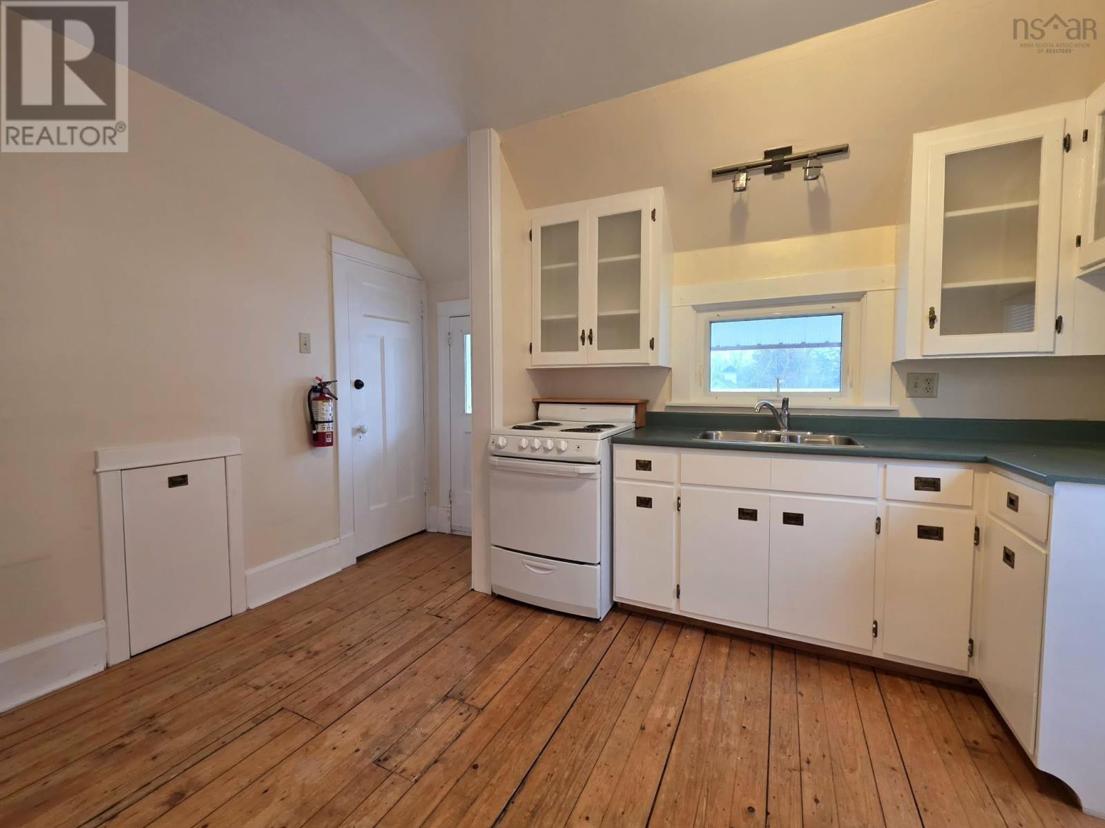 92 Willow Street - 33