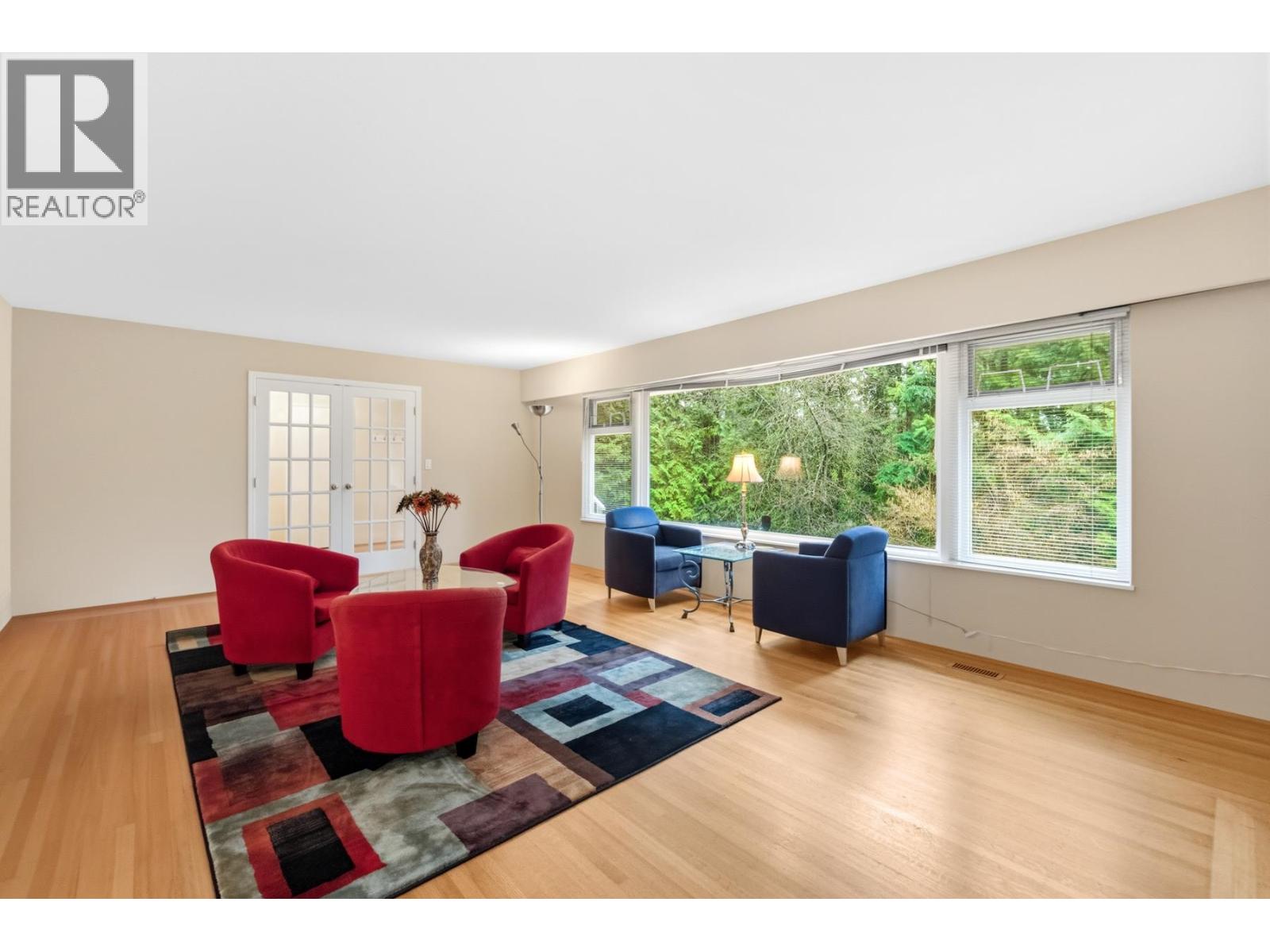 315 STEVENS DRIVE, West Vancouver