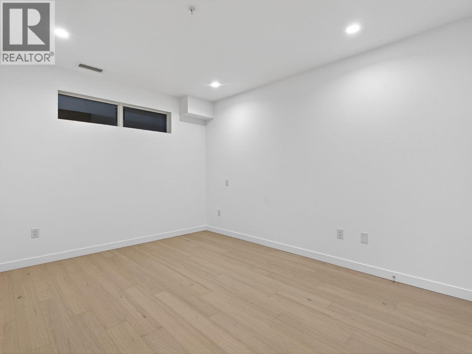 #202 13415 Lakeshore Drive S - 23