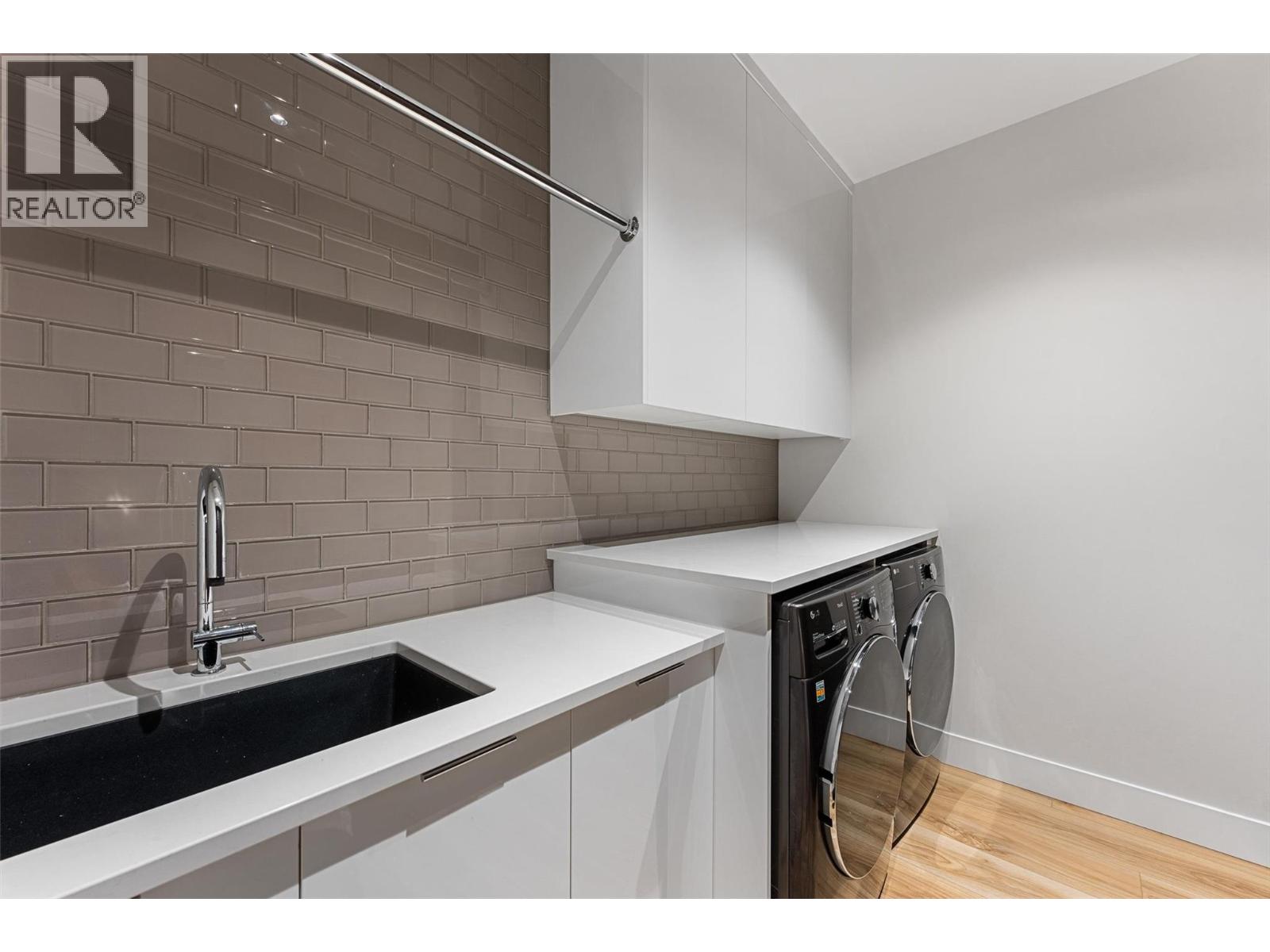  3596 Arrowroot Drive, Kelowna