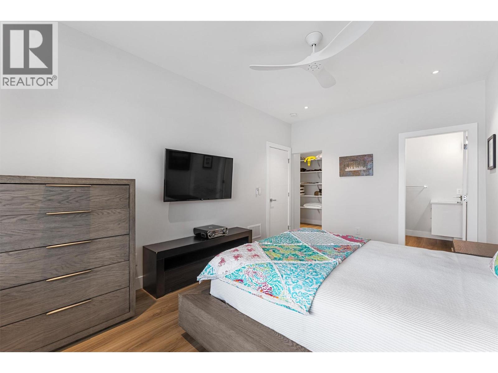  3596 Arrowroot Drive, Kelowna