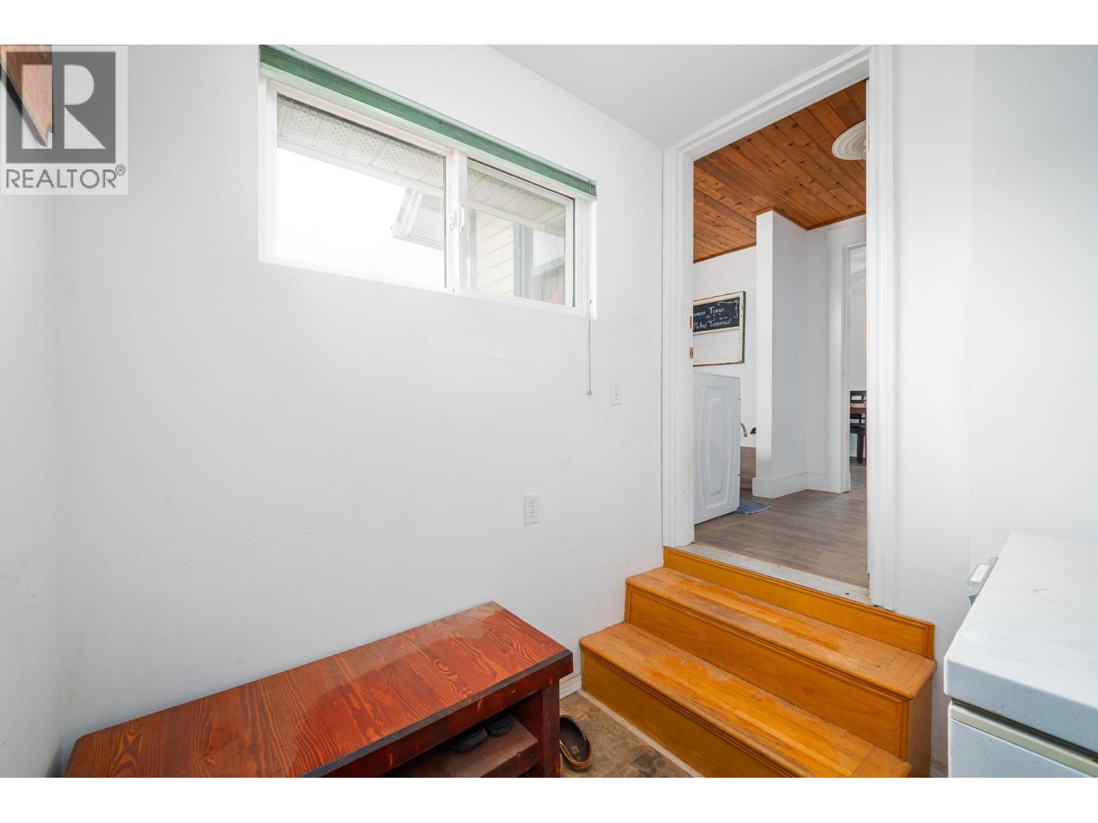 376 Beach Avenue - 24