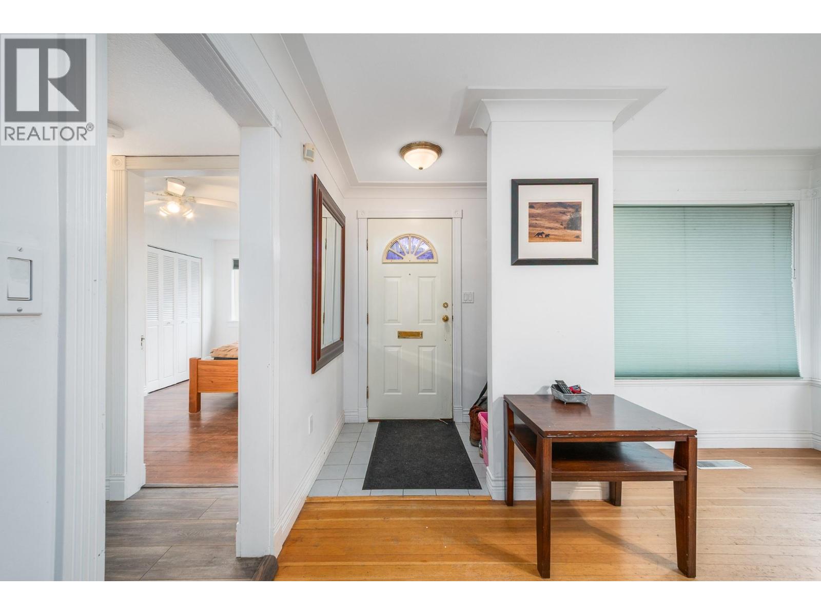 376 Beach Avenue - 7