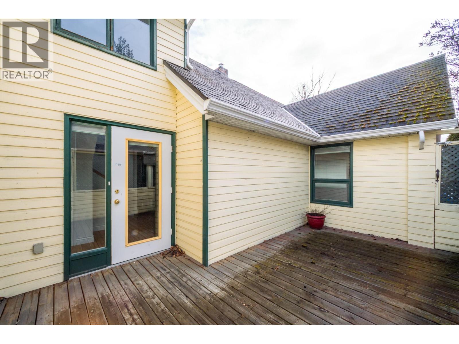 376 Beach Avenue - 48