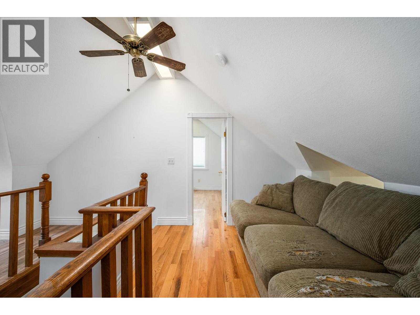 376 Beach Avenue - 34