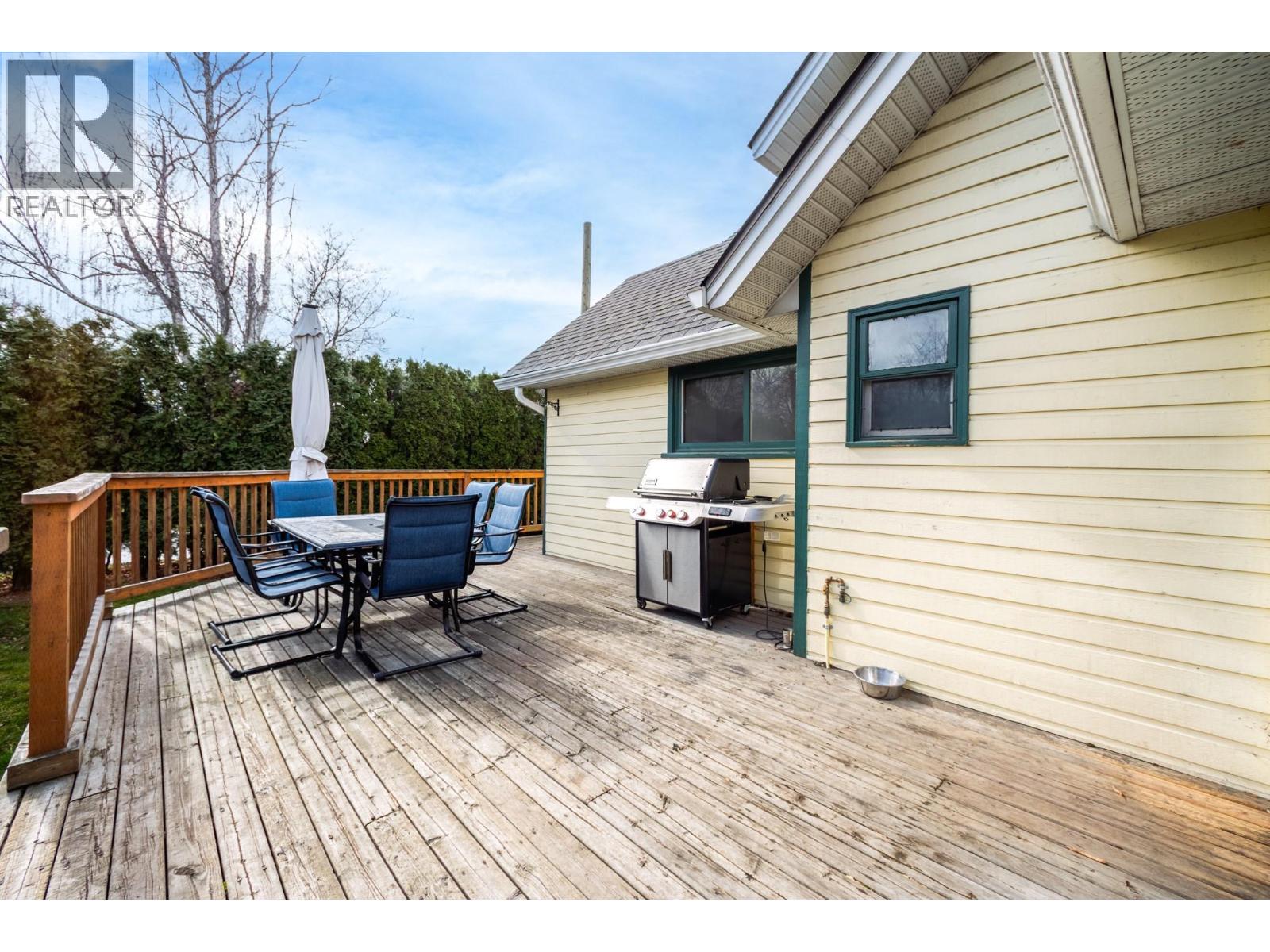 376 Beach Avenue - 53