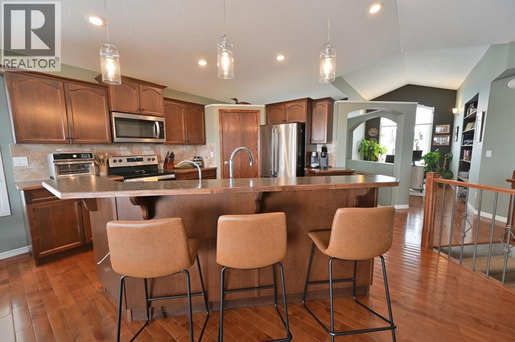 77 Pondside Crescent, Blackfalds