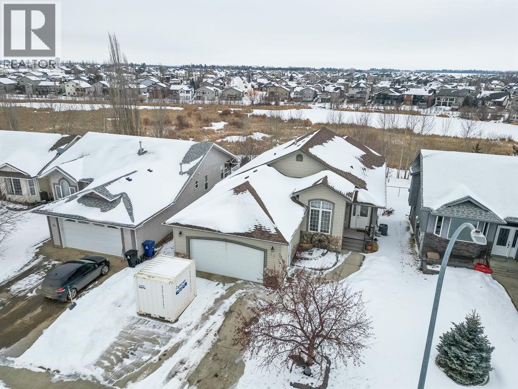 77 Pondside Crescent, Blackfalds