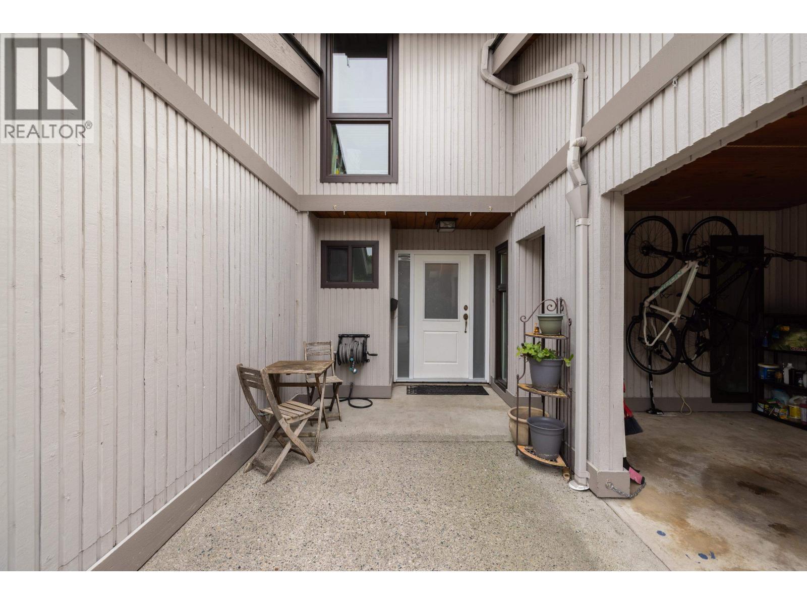 3 5600 LADNER TRUNK ROAD, Delta
