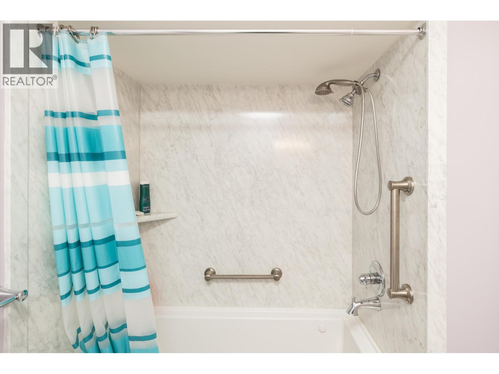 3 5600 LADNER TRUNK ROAD, Delta