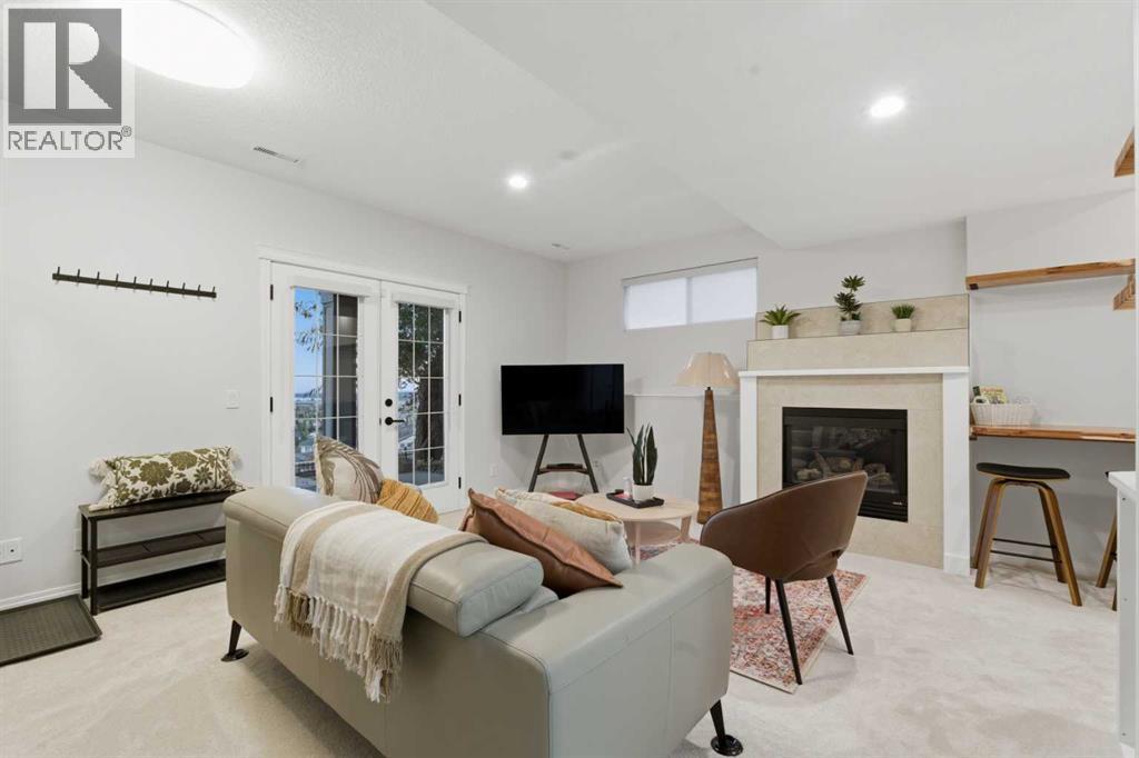 Single Family House for Sale in  Springbluff Heights SW Springbank Hill Calgary 