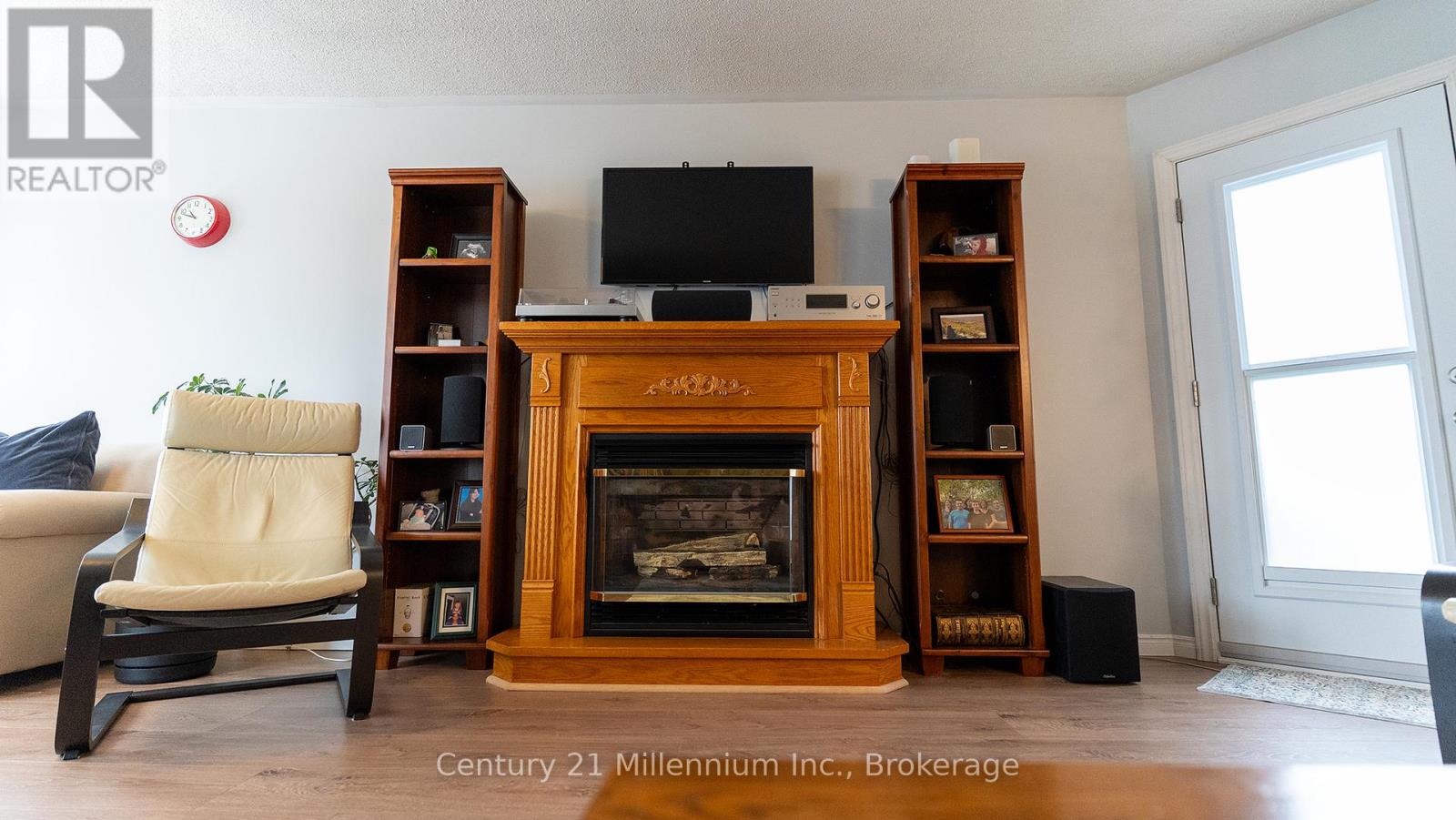 6 ROYAL BEECH DRIVE - 10