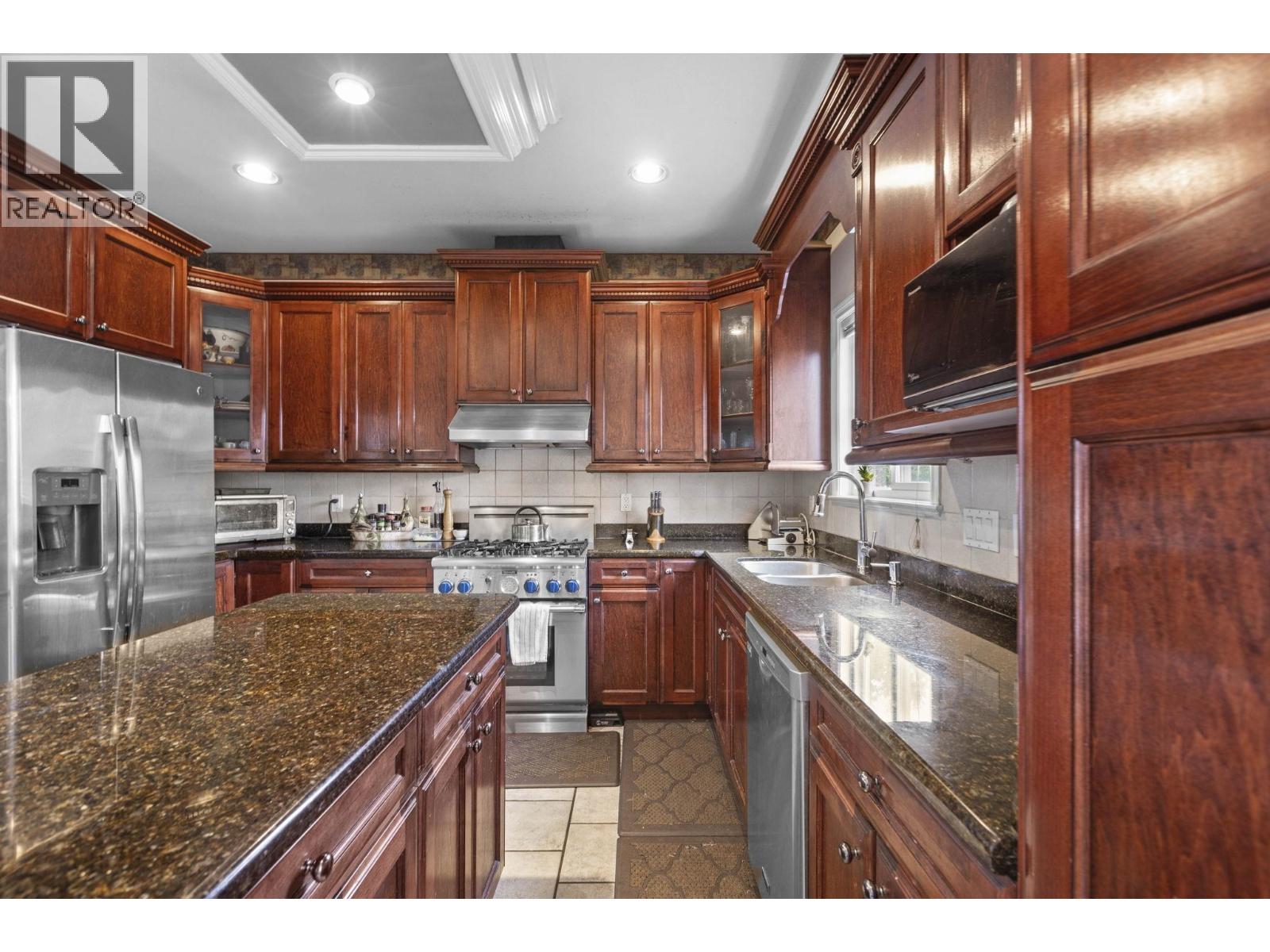 218 SEAVIEW DRIVE, Port Moody