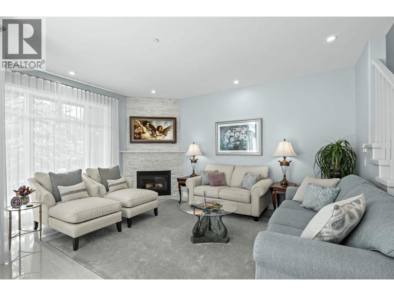 #33 6015 VALLEY DRIVE - 12