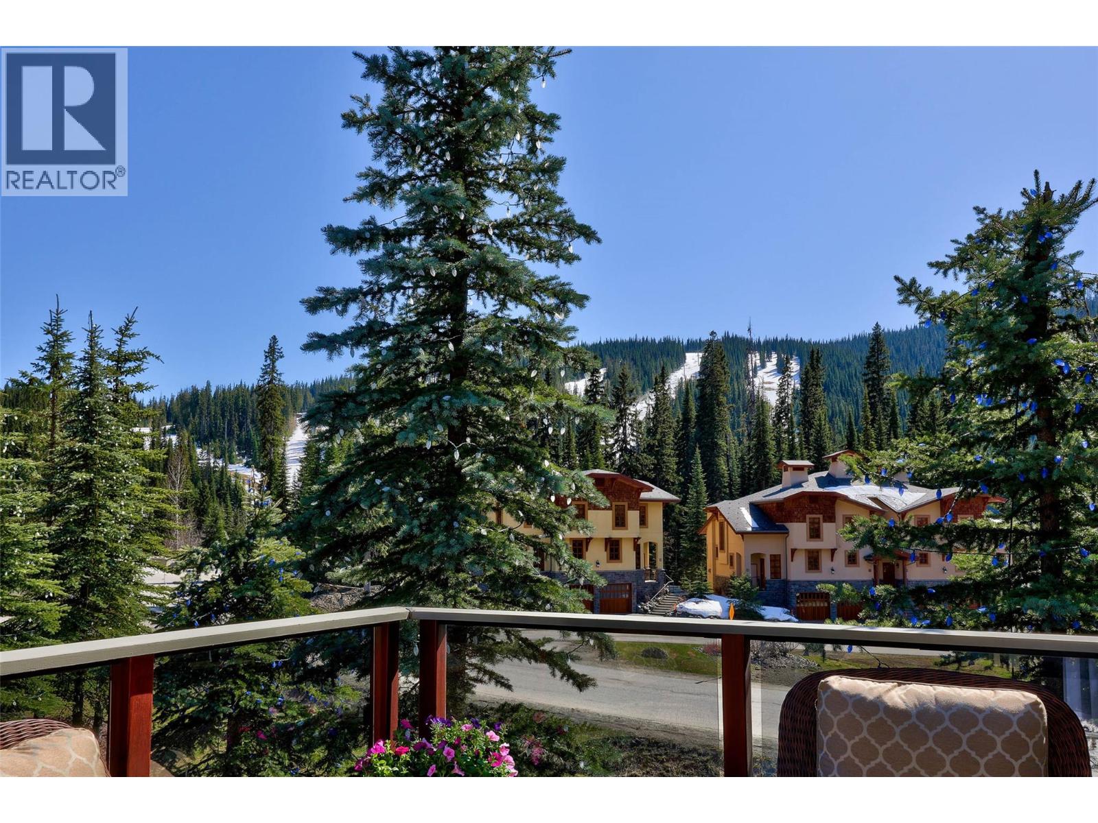 #33 6015 VALLEY DRIVE - 15