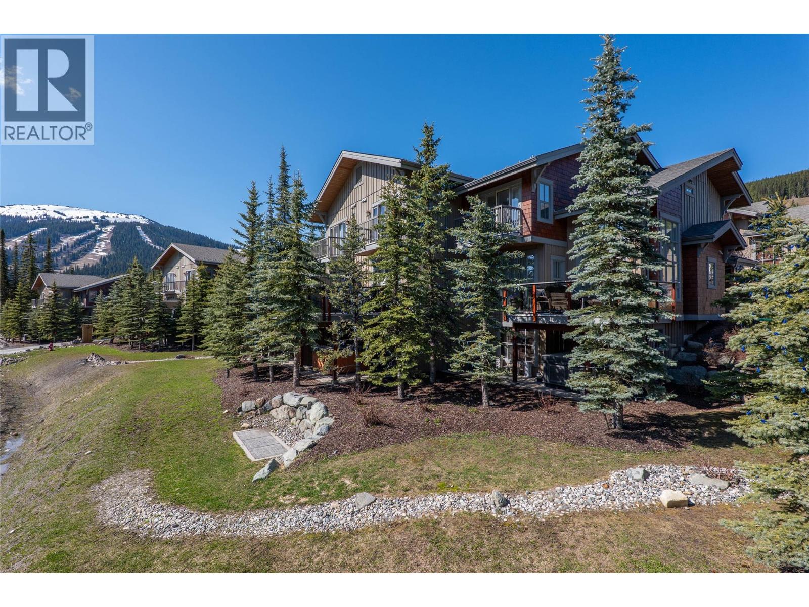 #33 6015 VALLEY DRIVE - 42