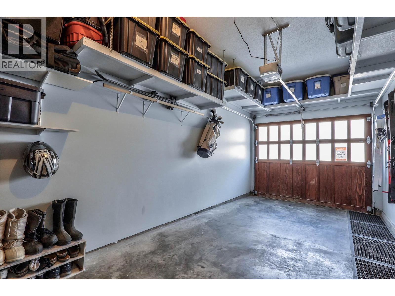 #33 6015 VALLEY DRIVE - 35