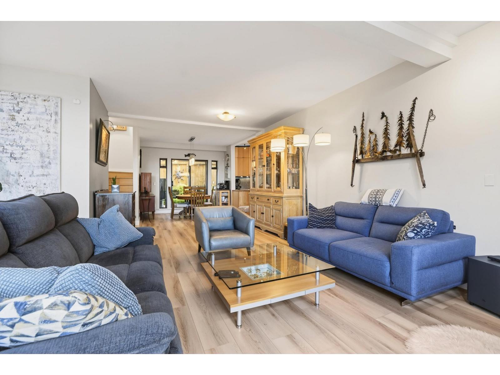 812 MAPLE STREET, White Rock