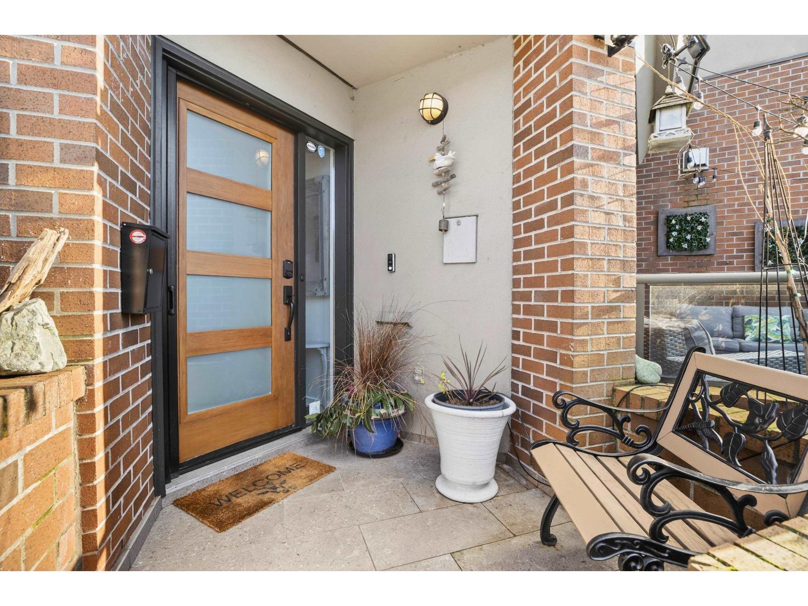 812 MAPLE STREET, White Rock