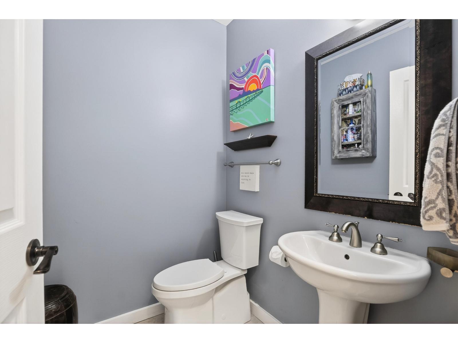 812 MAPLE STREET, White Rock