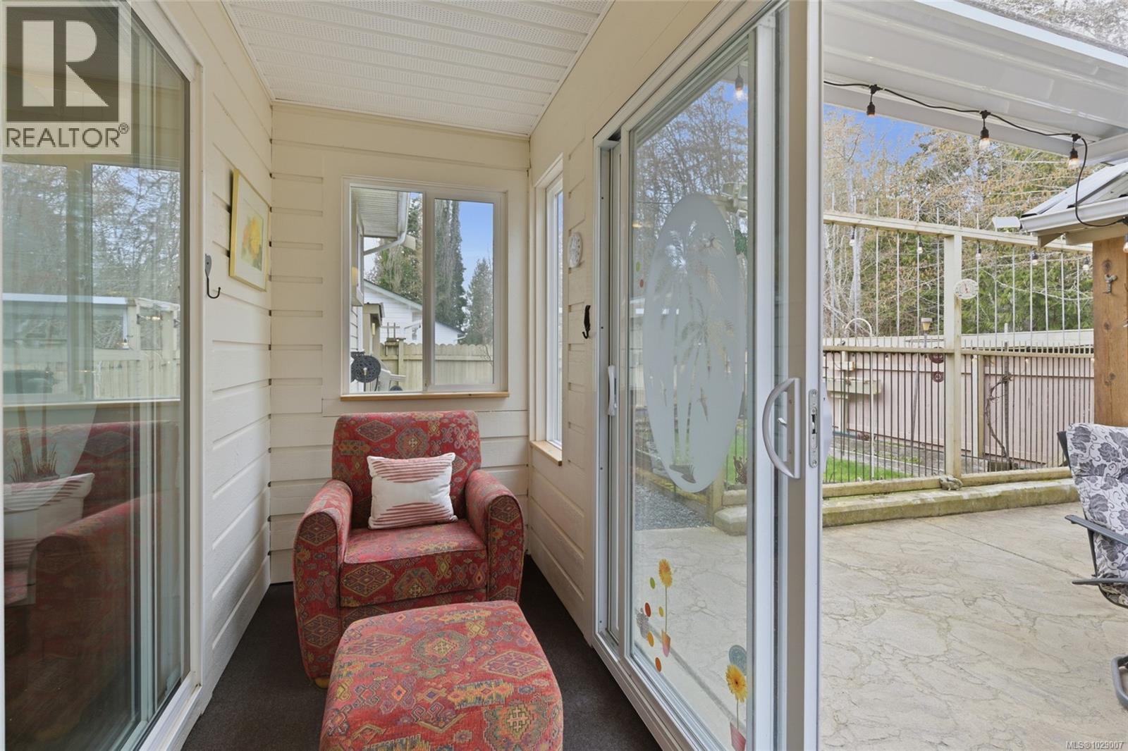 #28 493 PIONEER CRES - 25