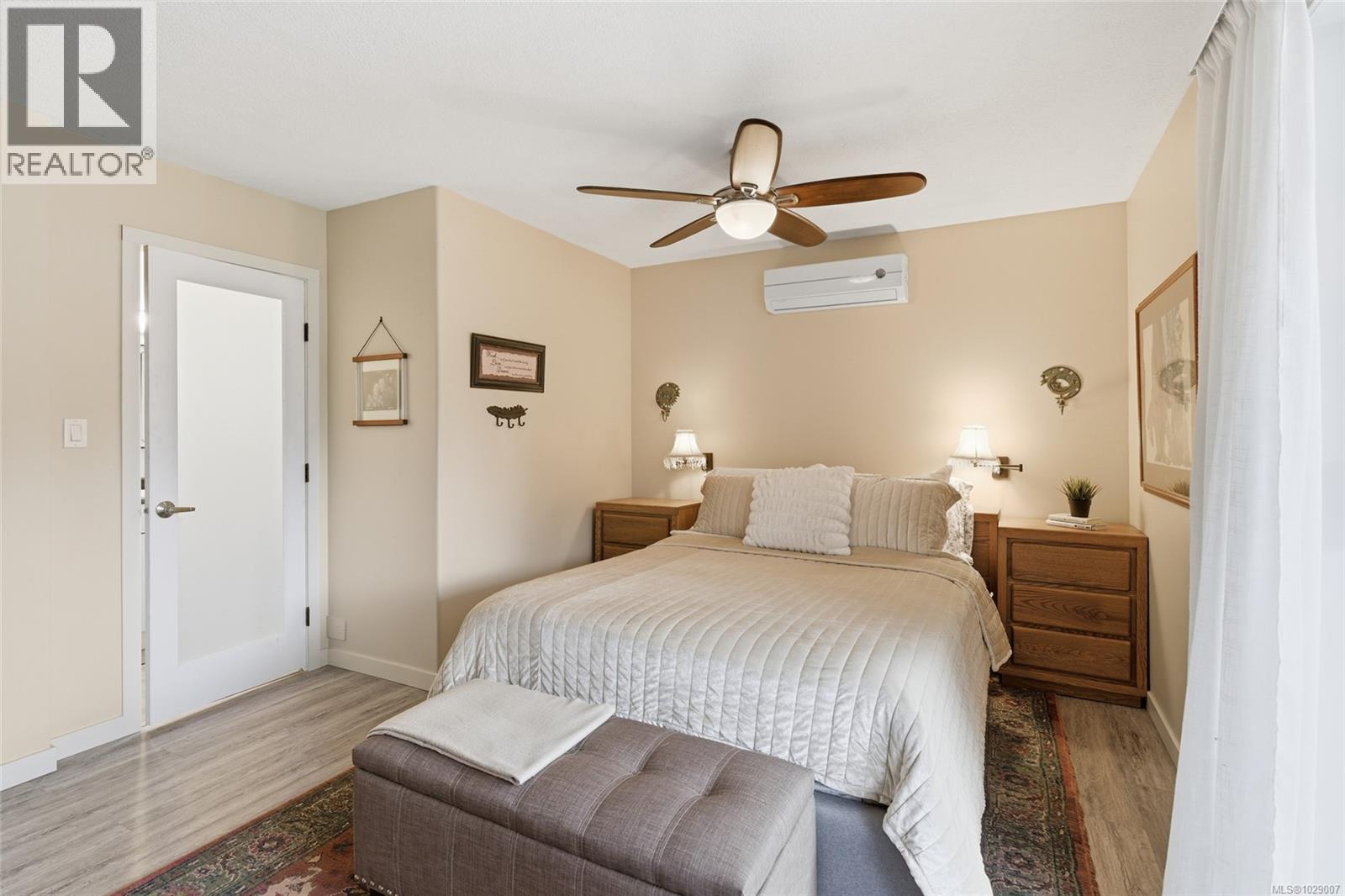 #28 493 PIONEER CRES - 8