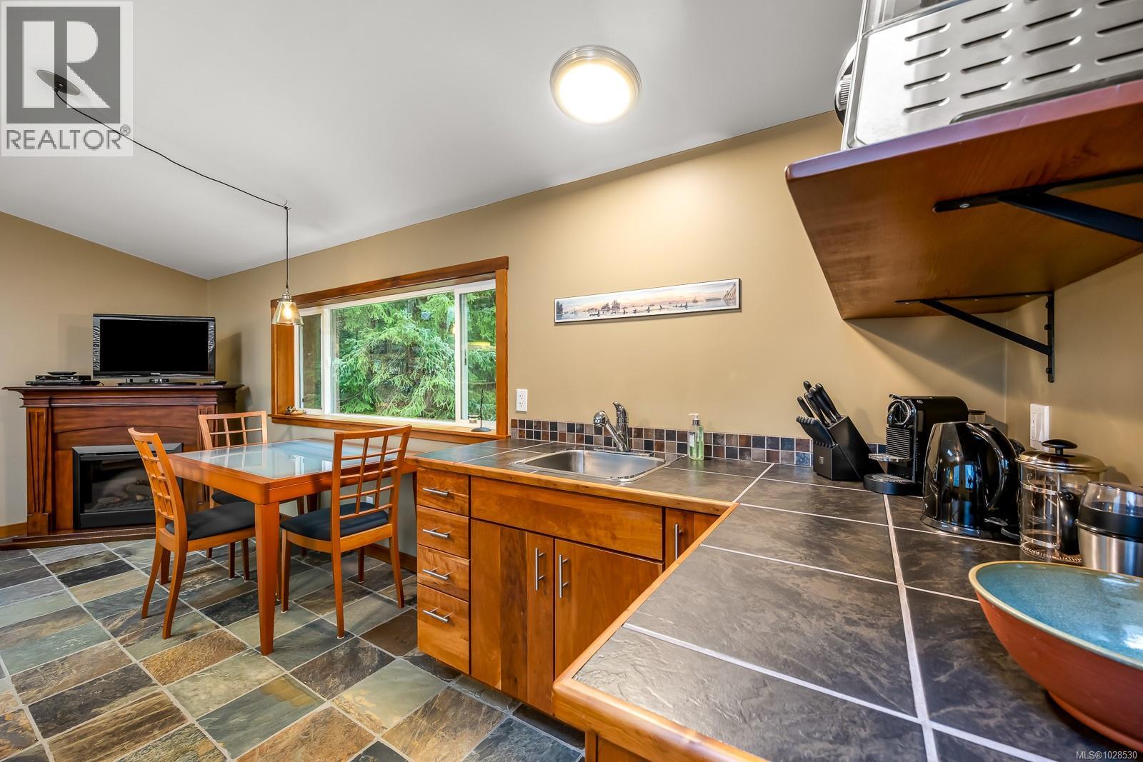 1590 Carrington Bay Rd - 40