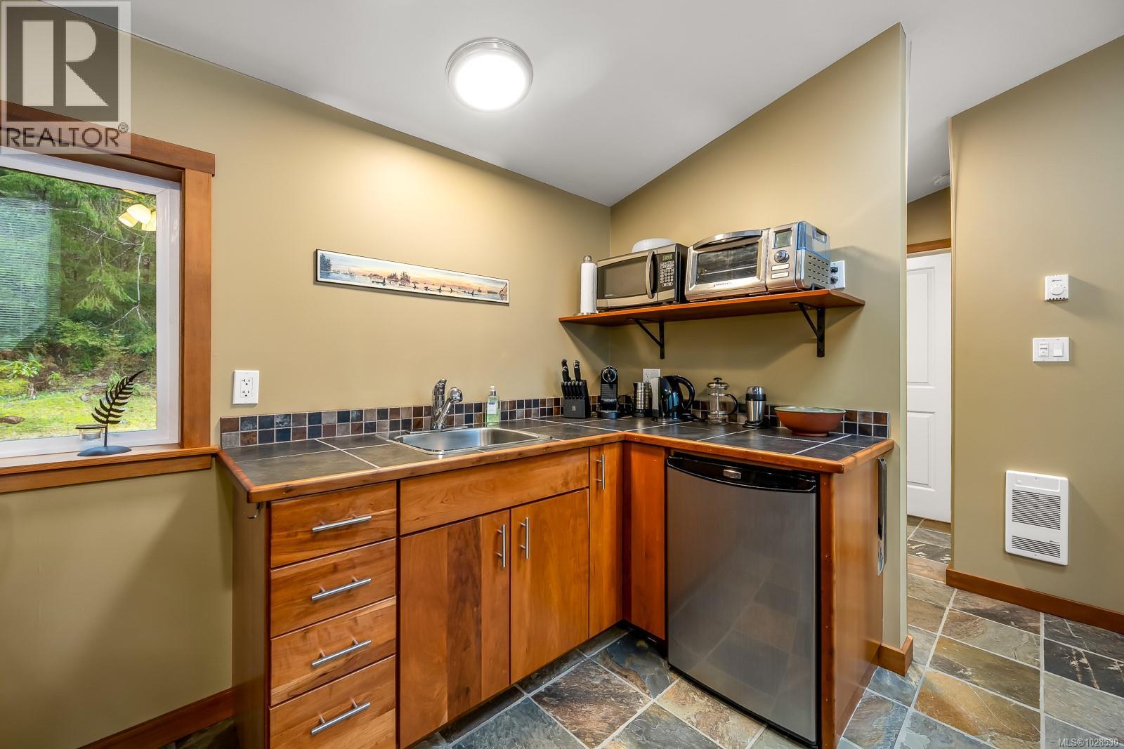 1590 Carrington Bay Rd - 44