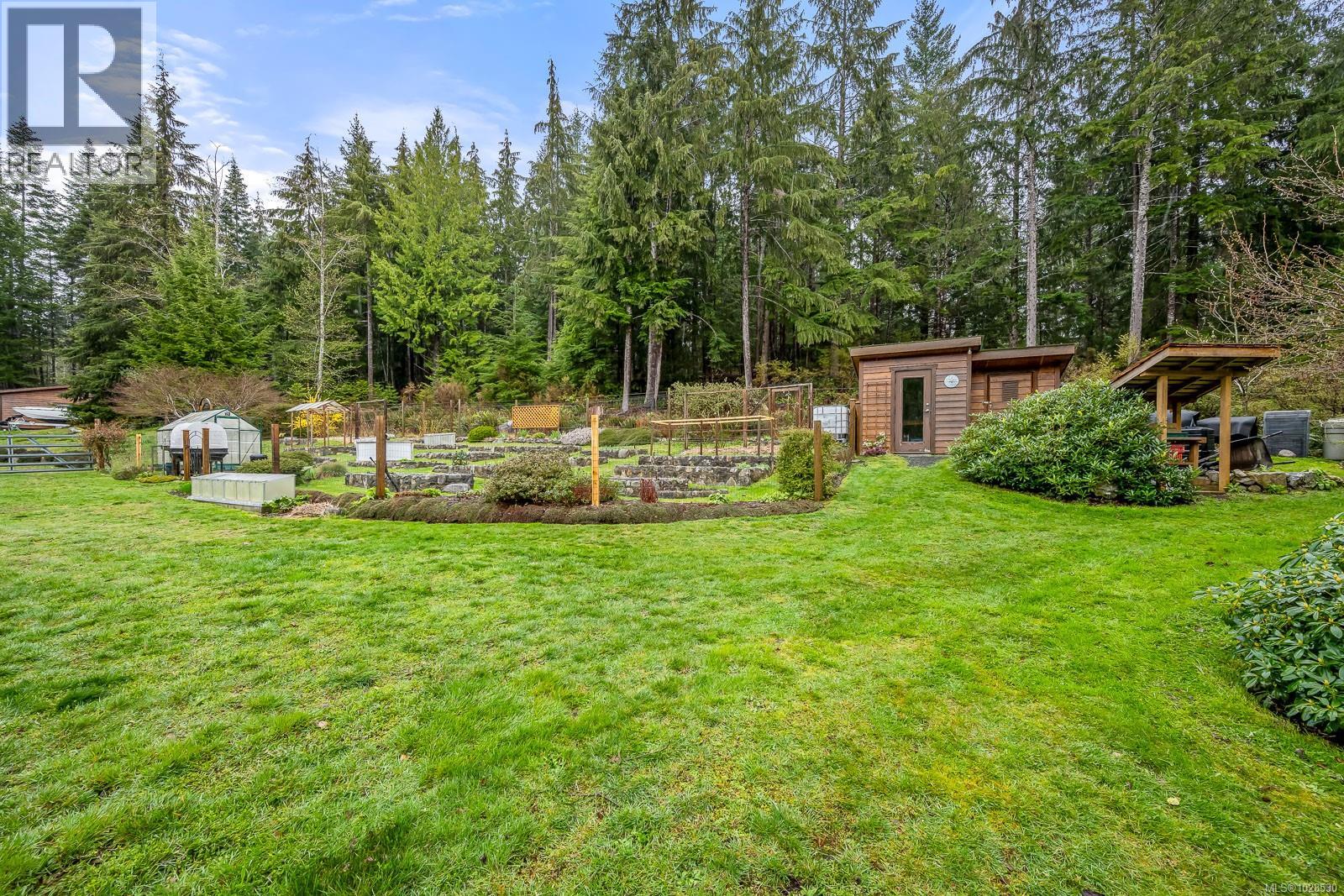 1590 Carrington Bay Rd - 85