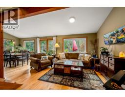 1590 Carrington Bay Rd, Cortes Island, BC V0P1Z0 Photo 12