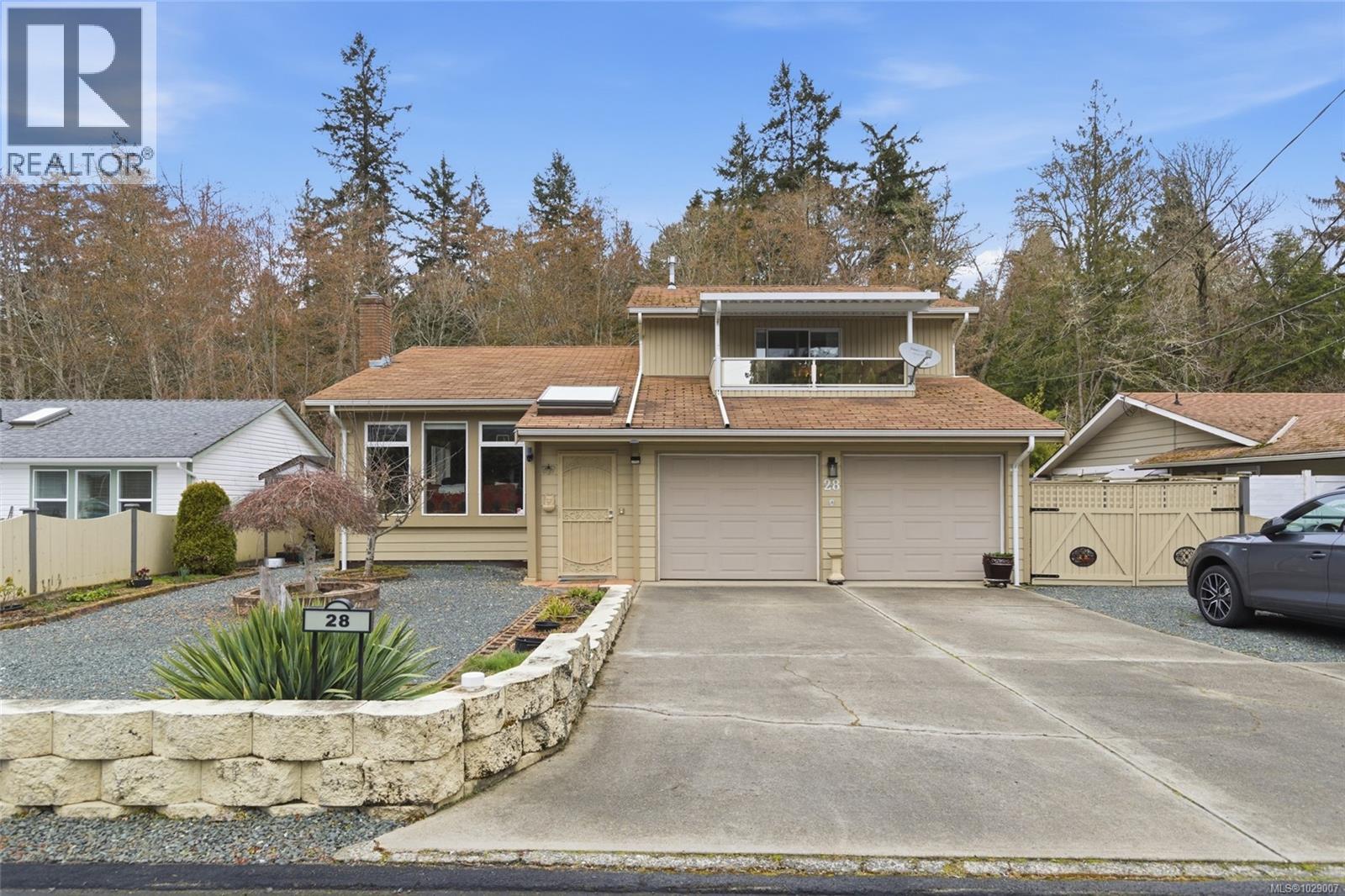 #28 493 PIONEER CRES - 46