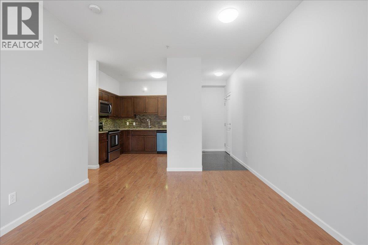 207 22858 LOUGHEED HIGHWAY, Maple Ridge