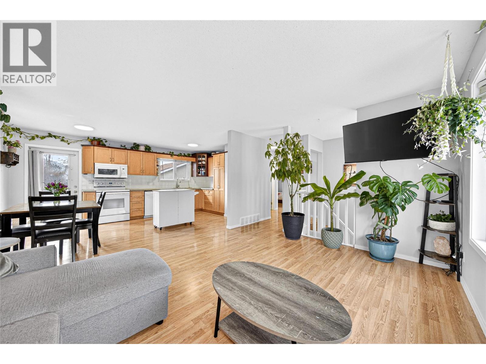 345 Pacific Yew Crescent, Sparwood