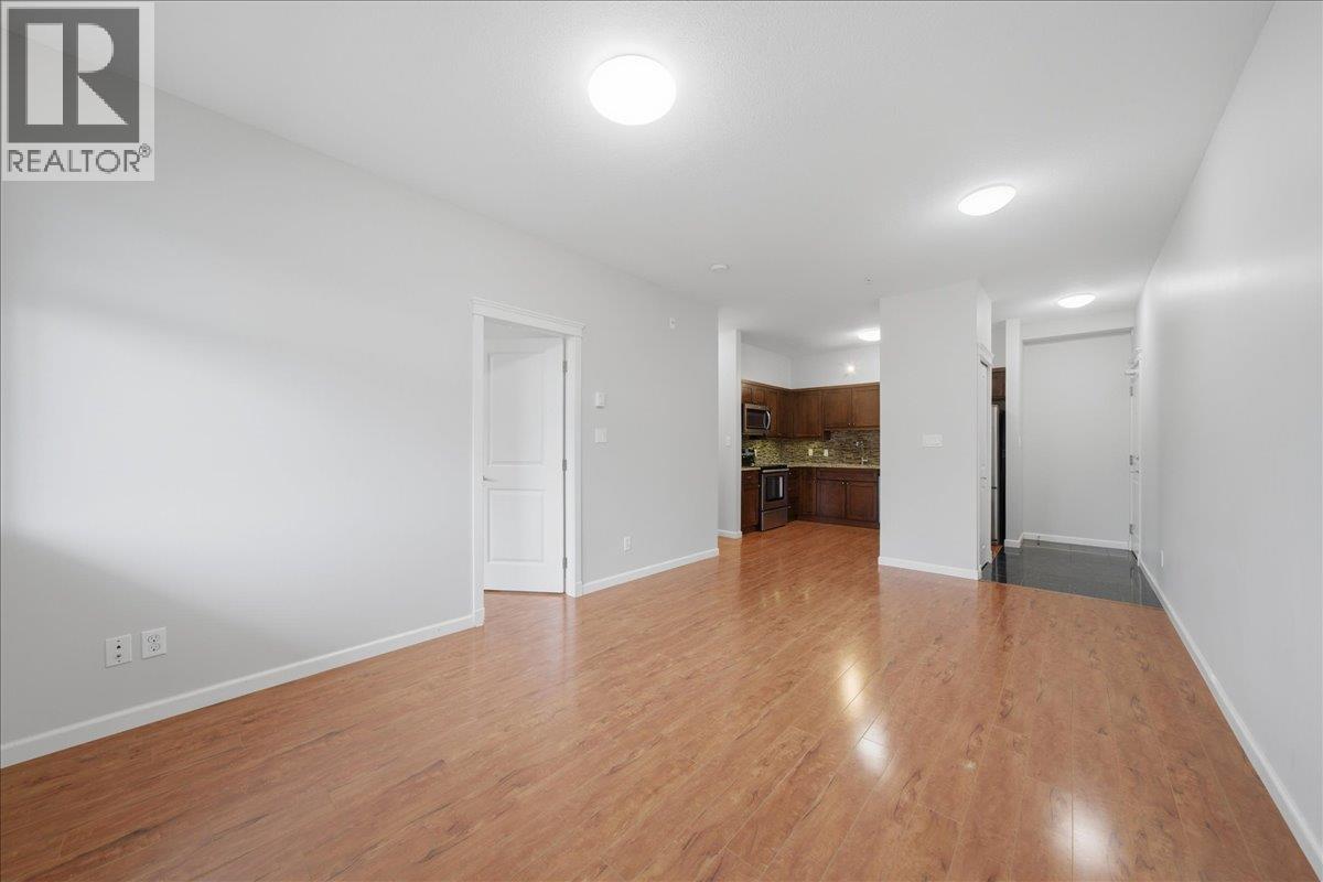 207 22858 LOUGHEED HIGHWAY, Maple Ridge