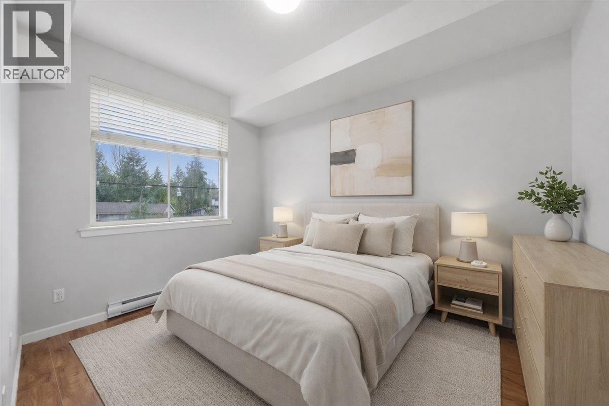 207 22858 LOUGHEED HIGHWAY, Maple Ridge