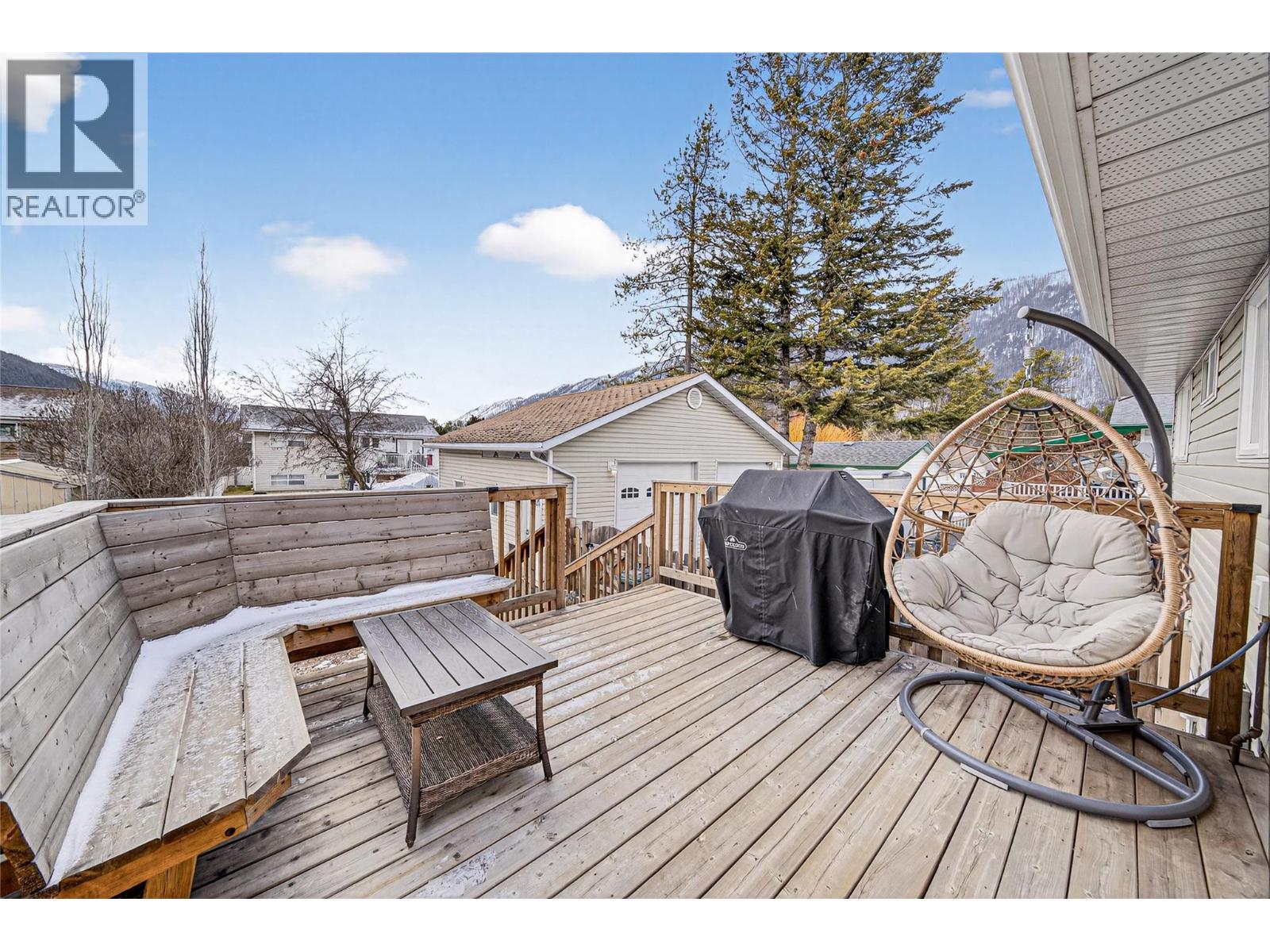 345 Pacific Yew Crescent, Sparwood