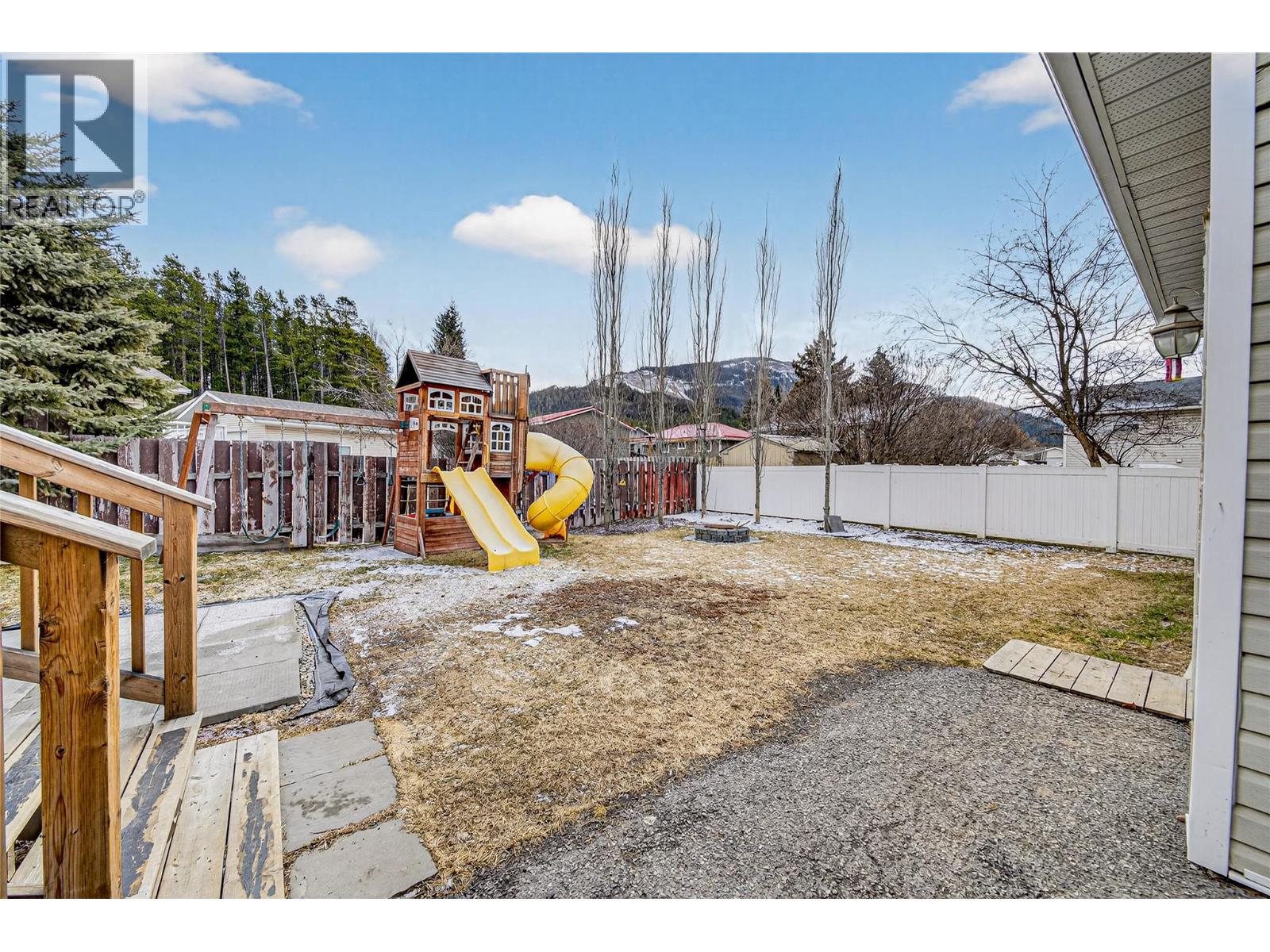 345 Pacific Yew Crescent, Sparwood