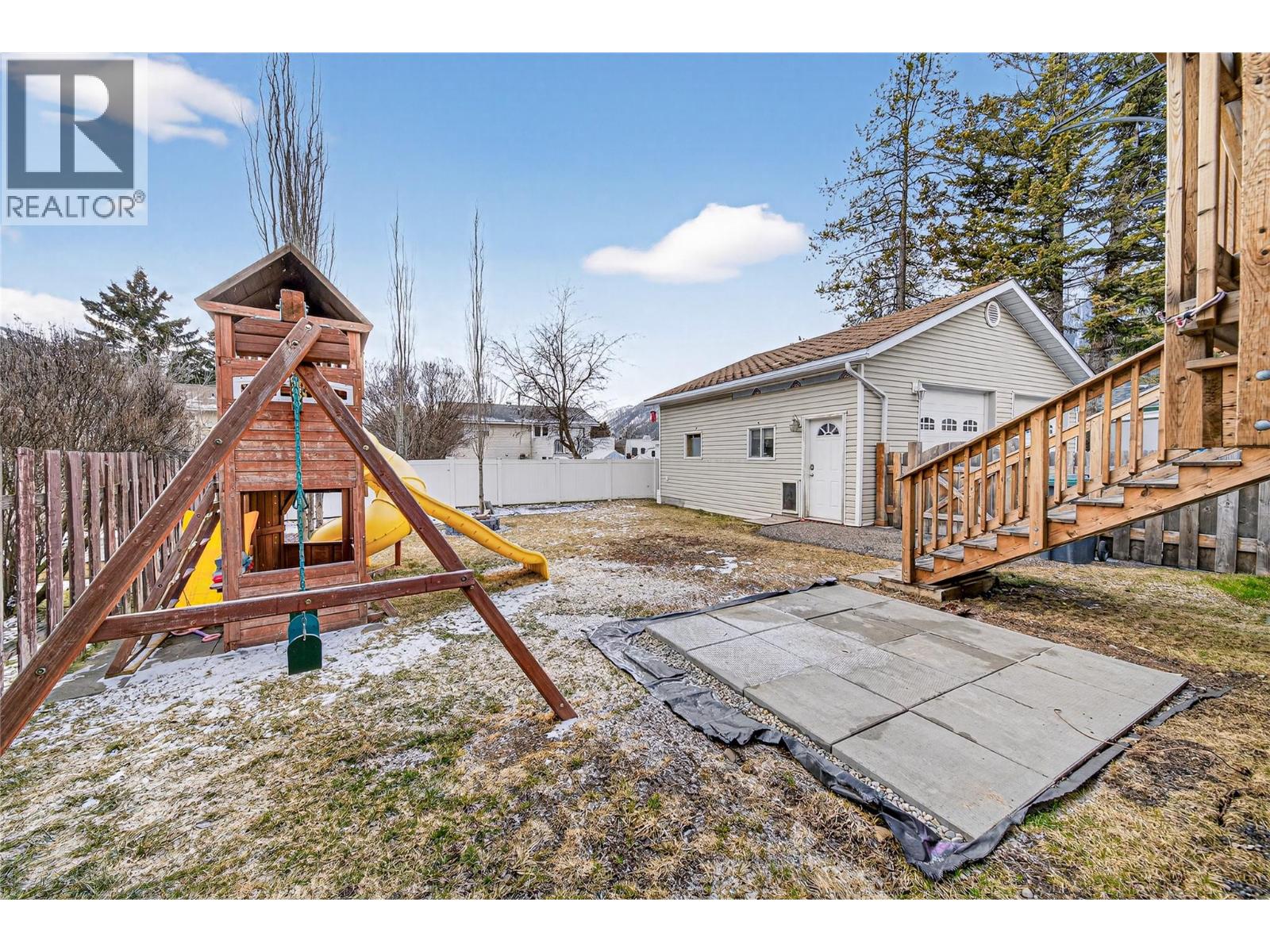 345 Pacific Yew Crescent, Sparwood