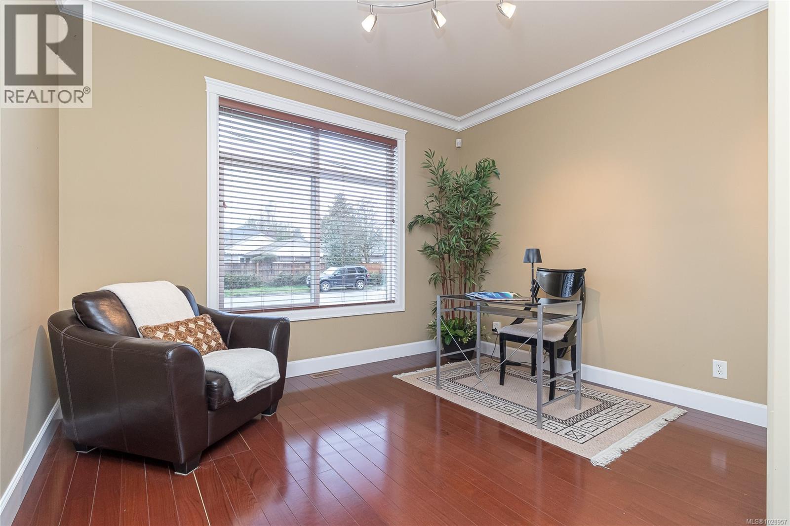 4073 LONGVIEW DR - 11