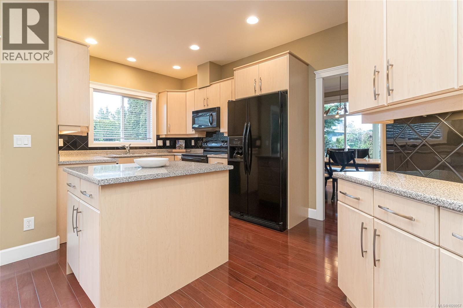 4073 LONGVIEW DR - 14