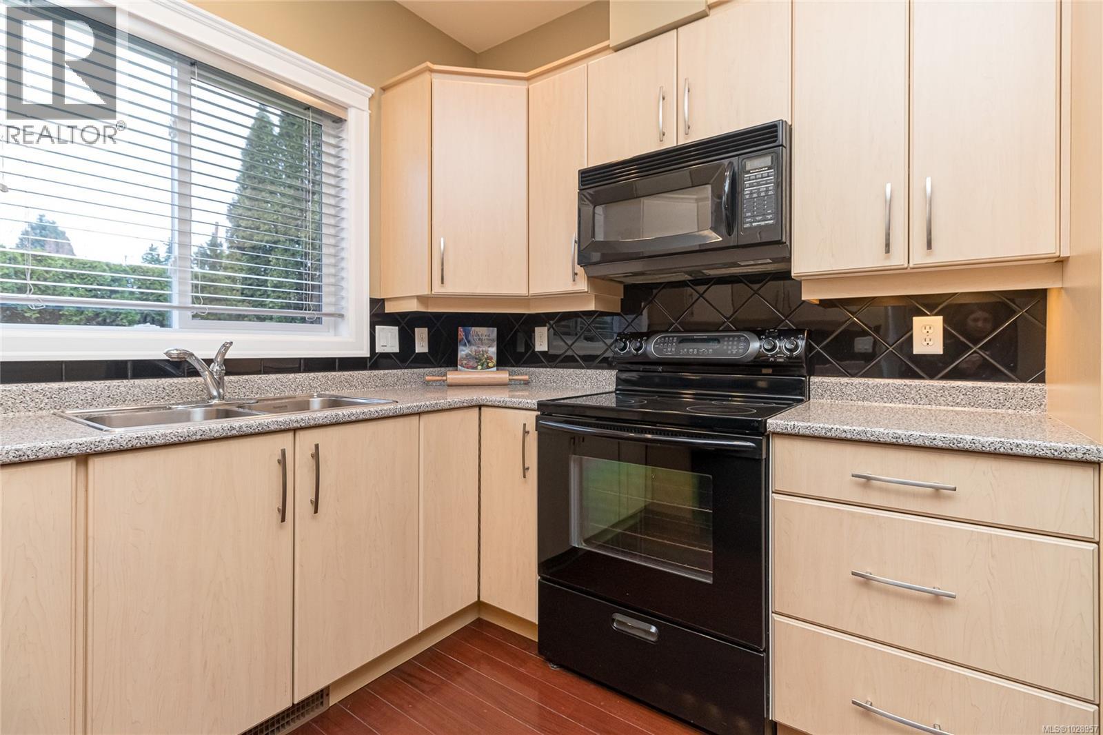 4073 LONGVIEW DR - 16