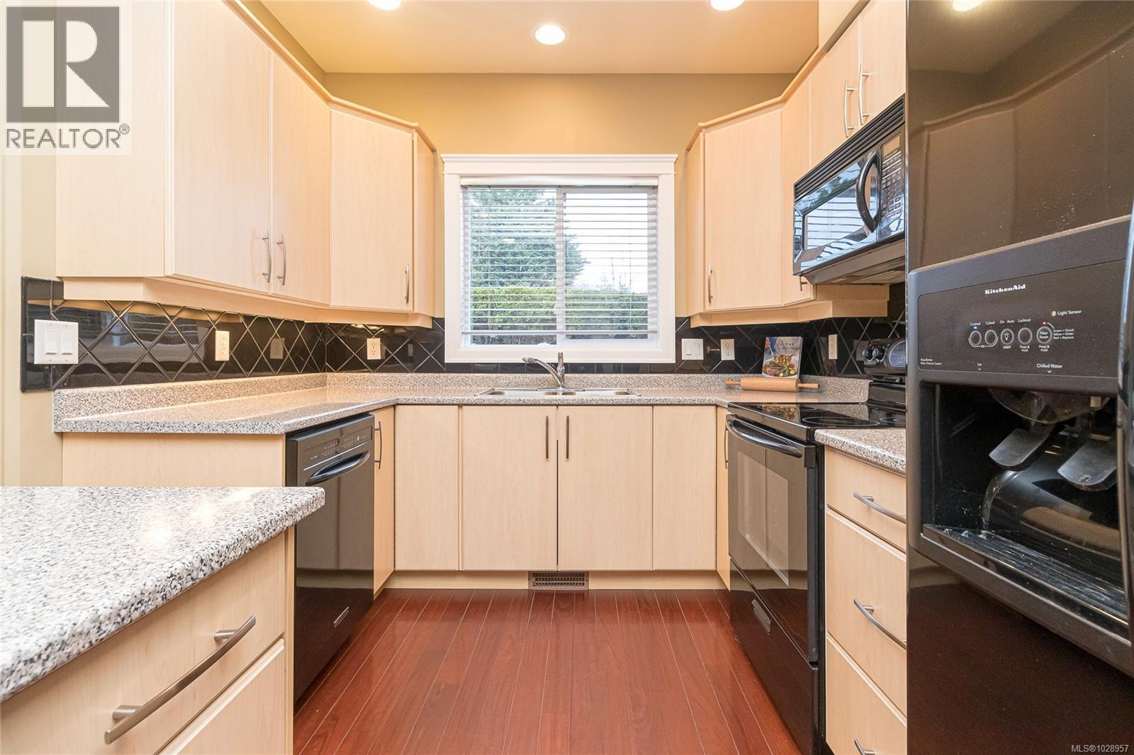 4073 LONGVIEW DR - 17