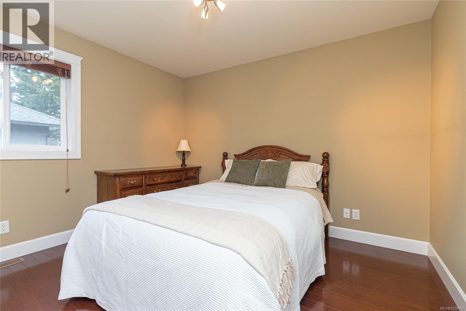 4073 LONGVIEW DR - 29