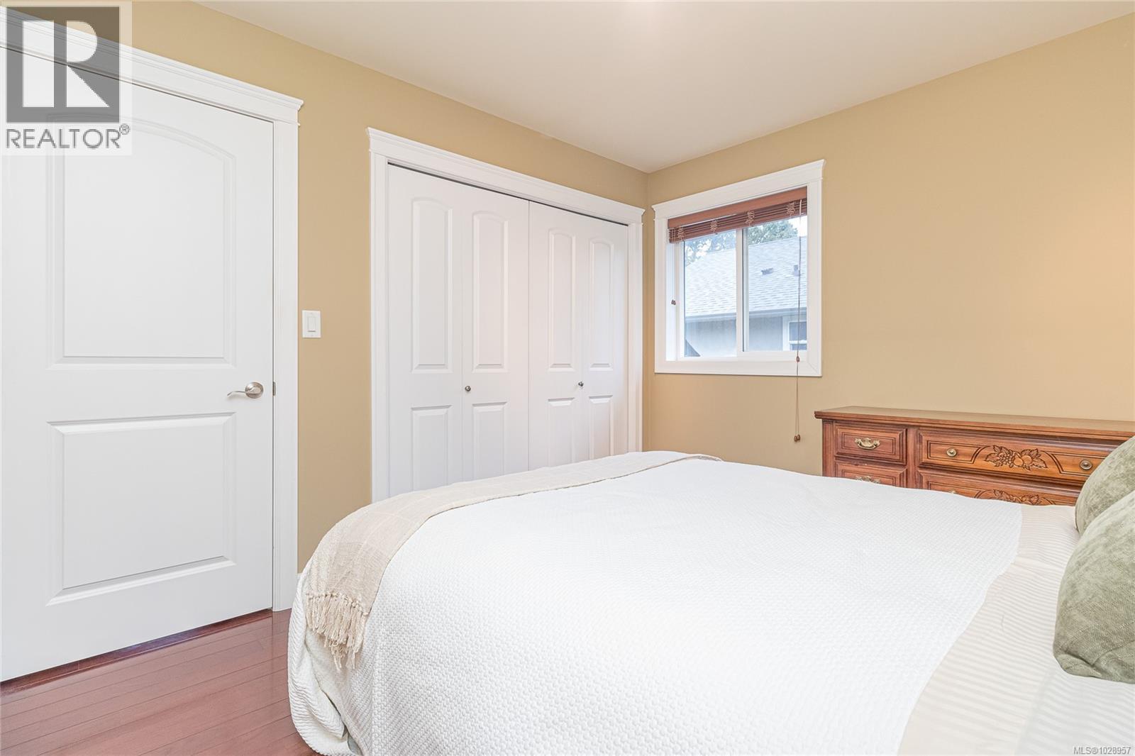 4073 LONGVIEW DR - 30