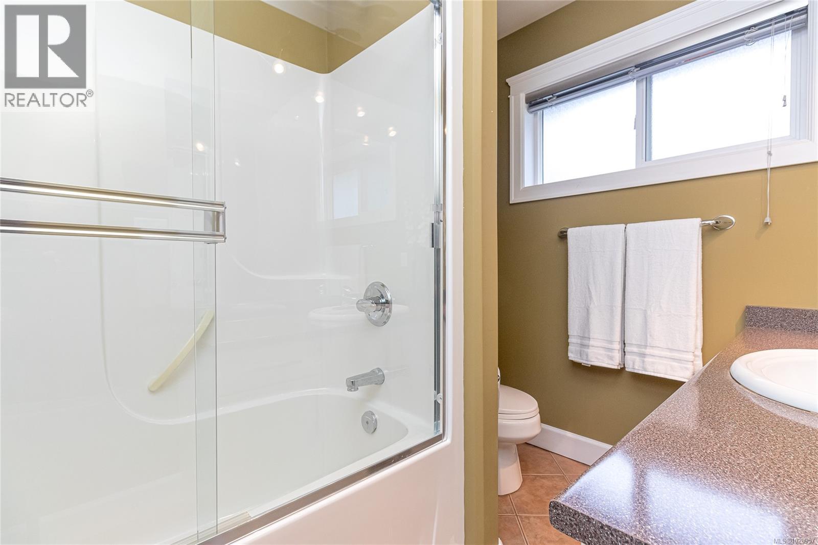 4073 LONGVIEW DR - 33