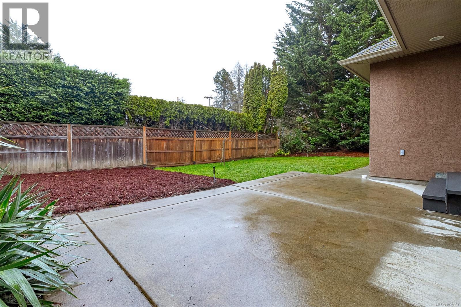 4073 LONGVIEW DR - 37