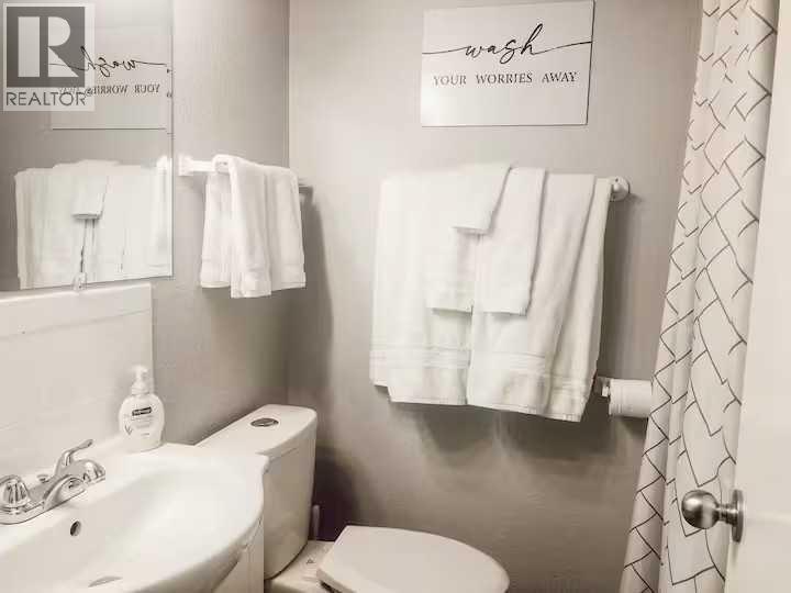 Multi-family House Bi-level for Sale in   Street S Glendale Lethbridge 