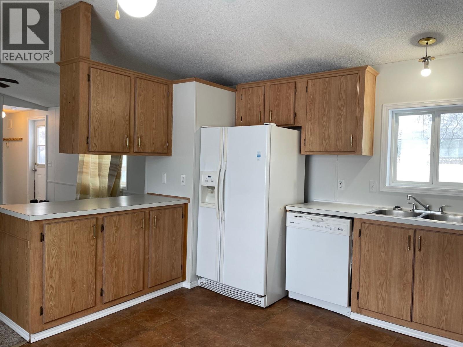 5256 42 STREET, Fort Nelson